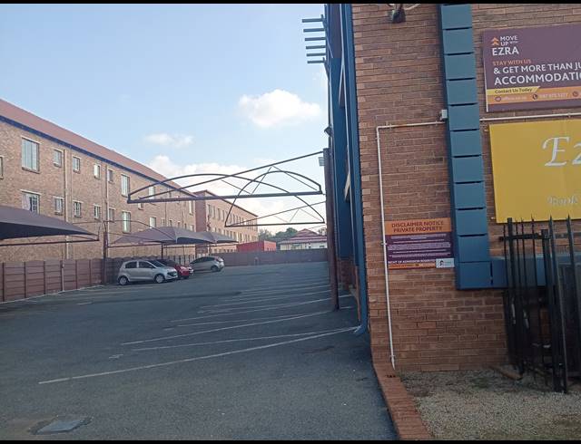 1 BEDROOM FLAT FOR SALE IN KEMPTON PARK AH